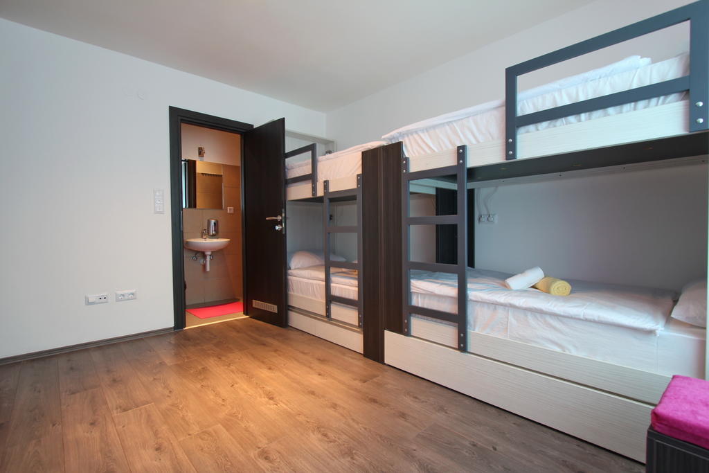 Hostel Massimo Сараево Екстериор снимка